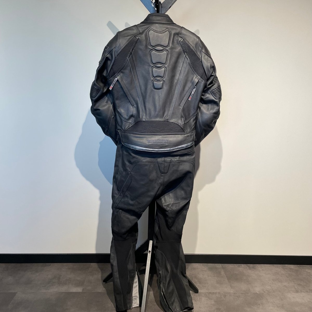 Evolution Motorpak Leer (50) - Tweedehandsmotorkleding.nl