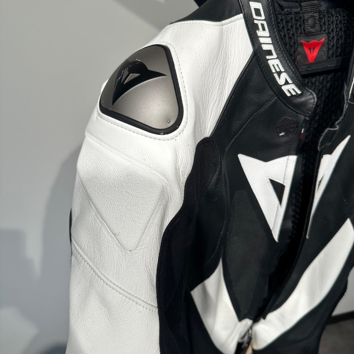 Dainese Motorpak Leer (54) - Tweedehandsmotorkleding.nl