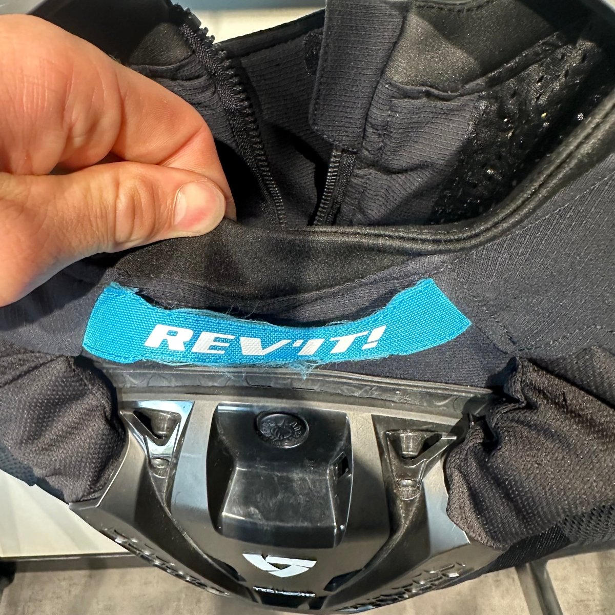 REV’IT Avertum Airbag (M) - Tweedehandsmotorkleding.nl