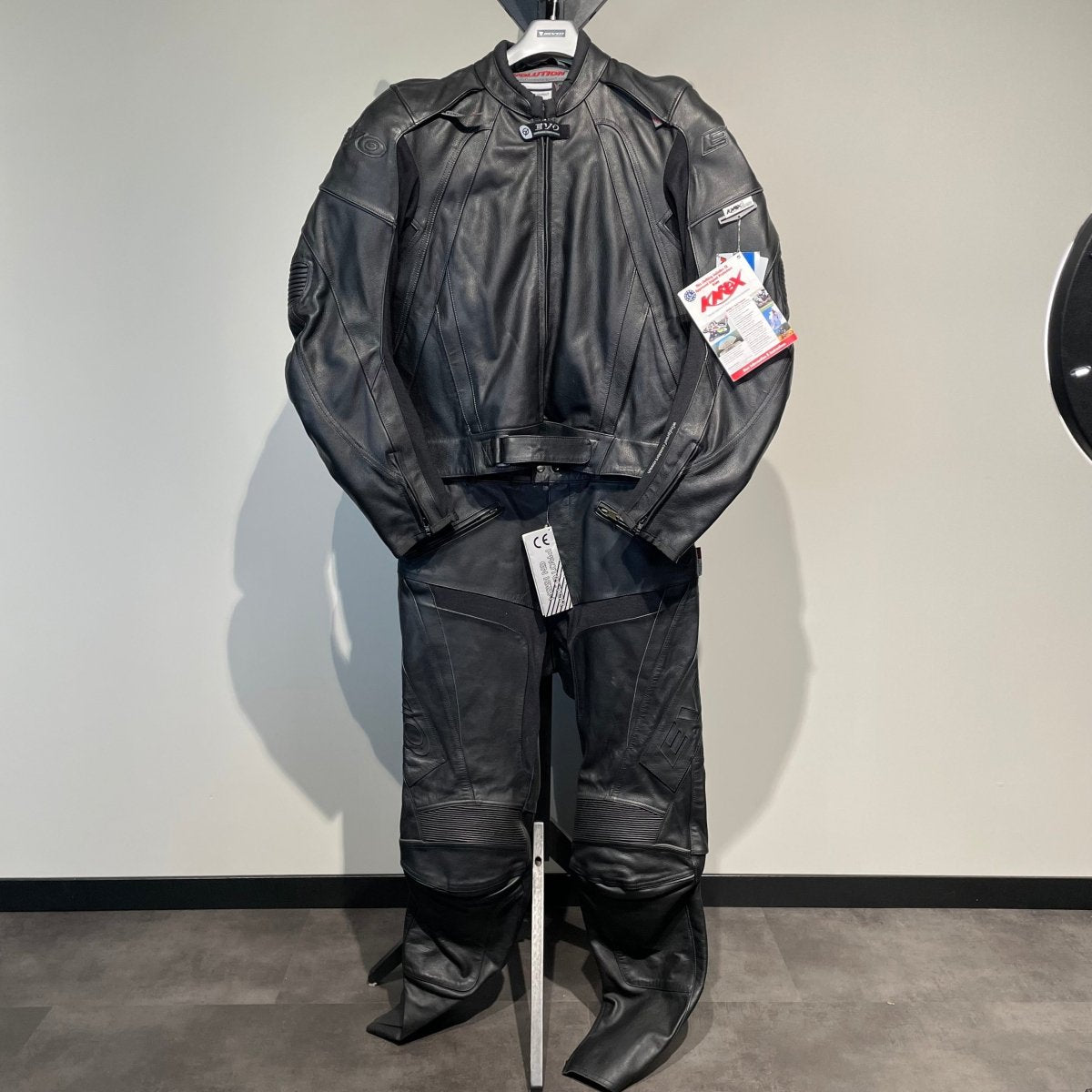 Evolution Motorpak Leer (54) - Tweedehandsmotorkleding.nl