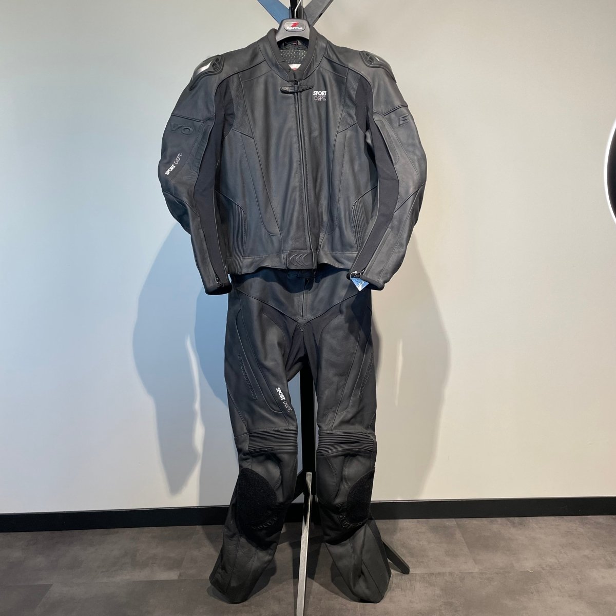 Evolution Motorpak Leer (52) - Tweedehandsmotorkleding.nl