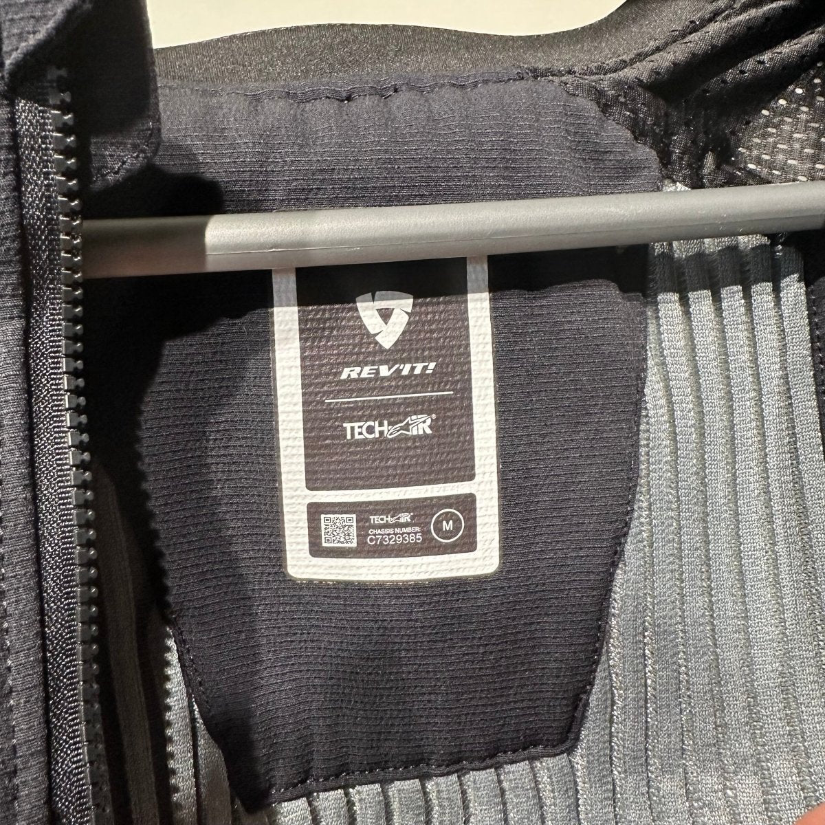 REV’IT Avertum Airbag (M) - Tweedehandsmotorkleding.nl