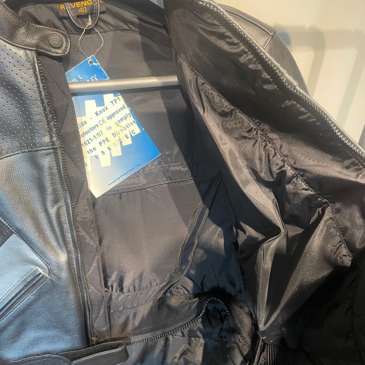 Revenger Motorjas Leer (40) - Tweedehandsmotorkleding.nl