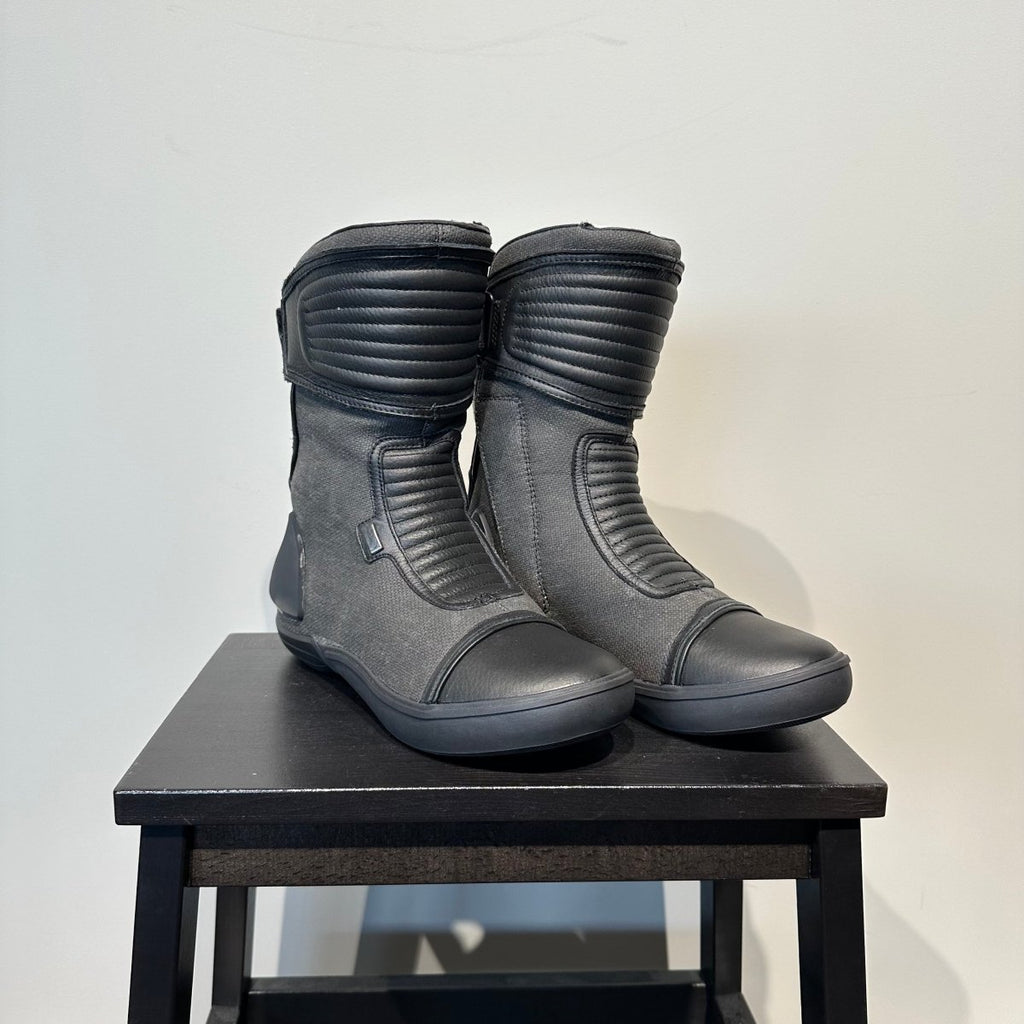 Vitesse Motorlaarzen Textiel (41) - Tweedehandsmotorkleding.nl