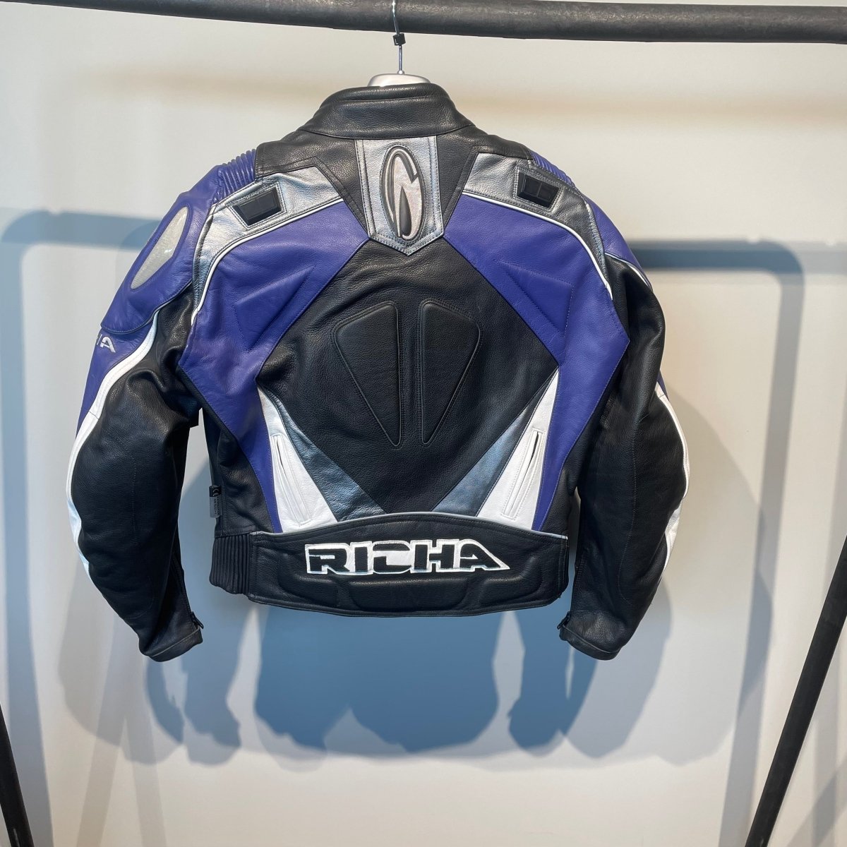 Richa Motorjas Leer (44) - Tweedehandsmotorkleding.nl