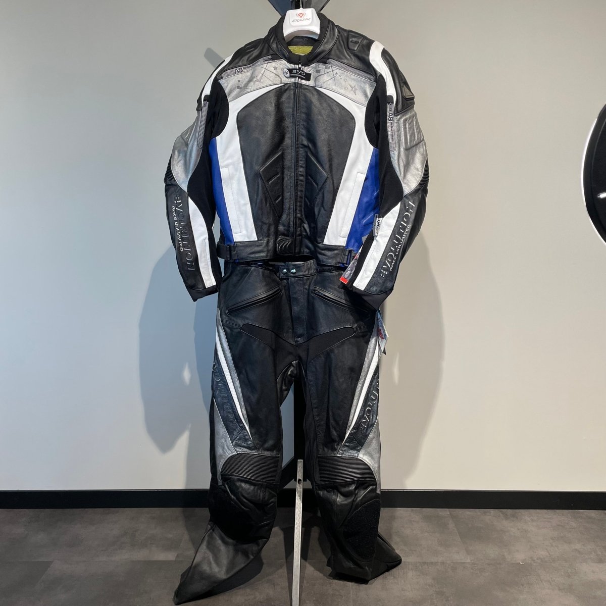 Evolution Motorpak Leer (54) - Tweedehandsmotorkleding.nl