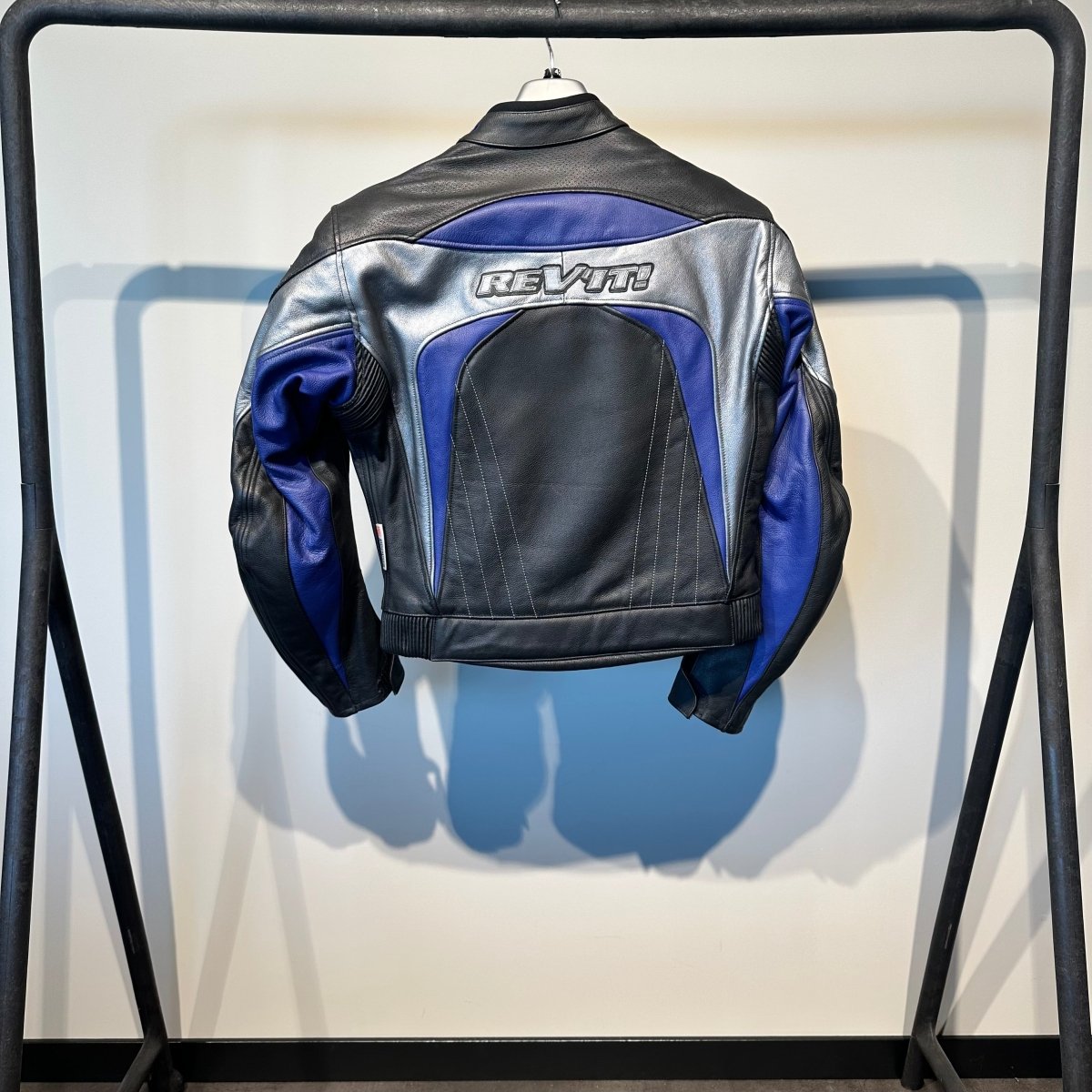 REV'IT Motorjas Leer (42) - Tweedehandsmotorkleding.nl