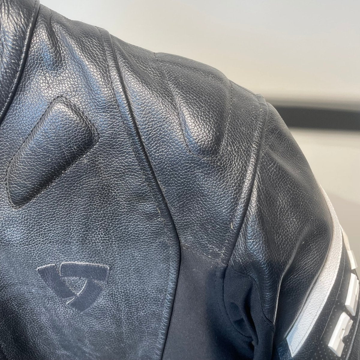 REV'IT Motorjas Leer (52) - Tweedehandsmotorkleding.nl