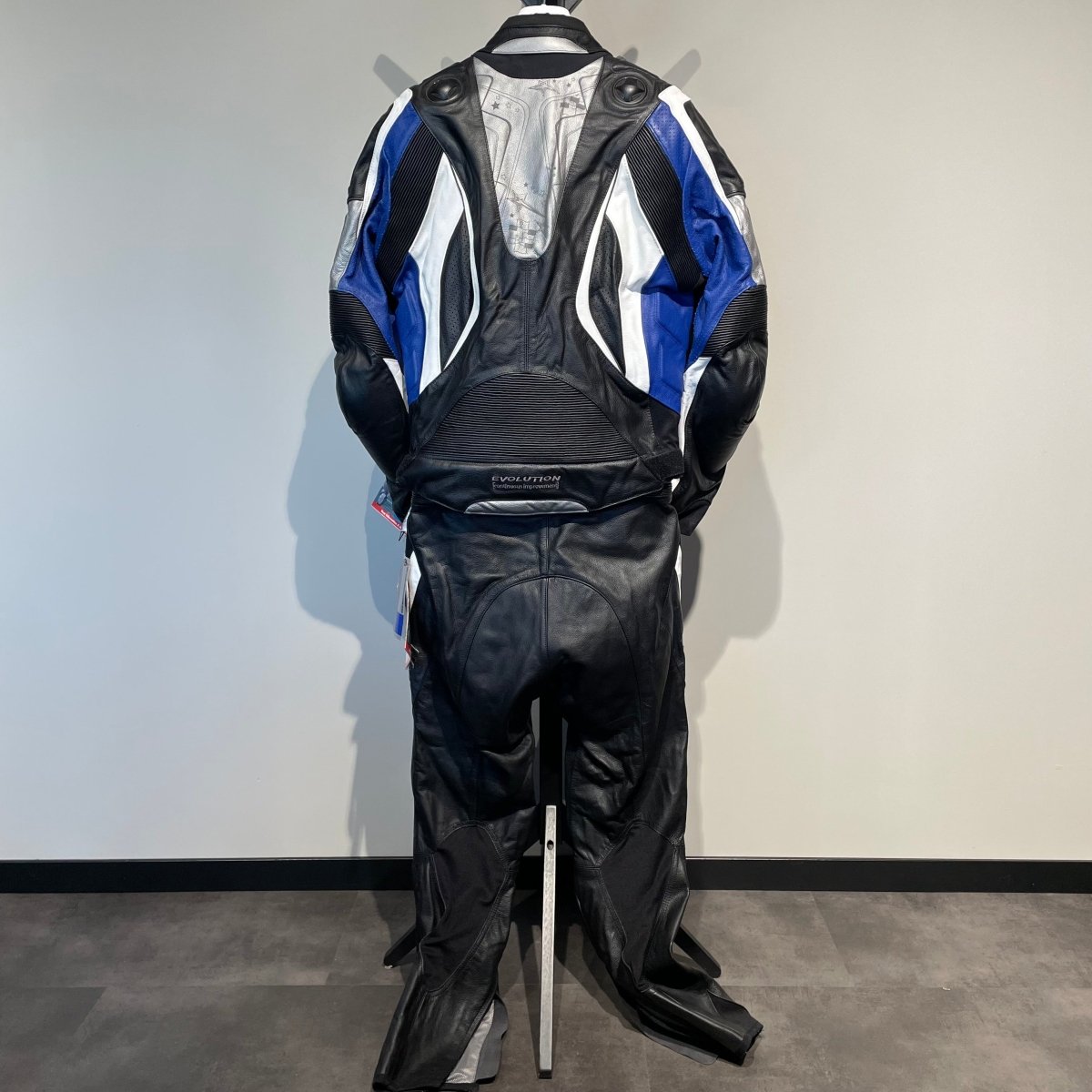 Evolution Motorpak Leer (54) - Tweedehandsmotorkleding.nl
