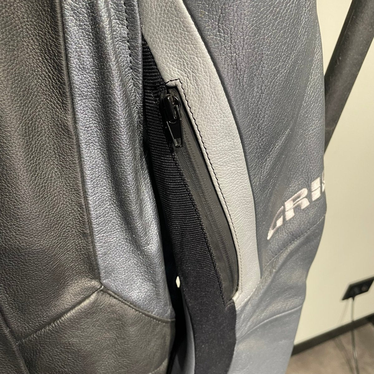 Grid Motorjas Leer (50) - Tweedehandsmotorkleding.nl