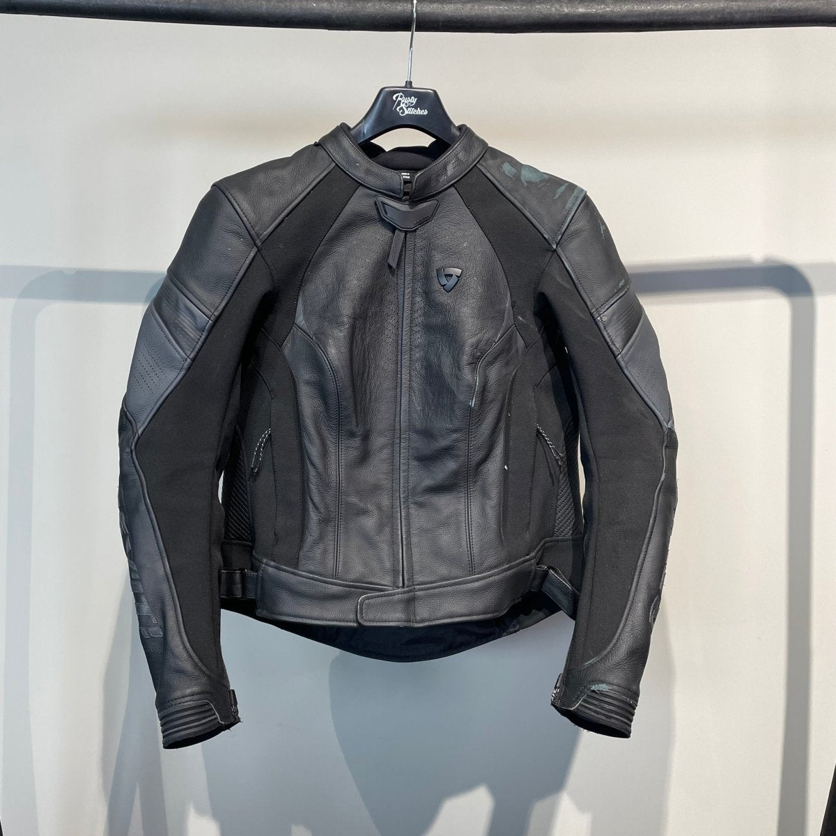 REV'IT Xena 4 Motorjas Leer (42) - Tweedehandsmotorkleding.nl