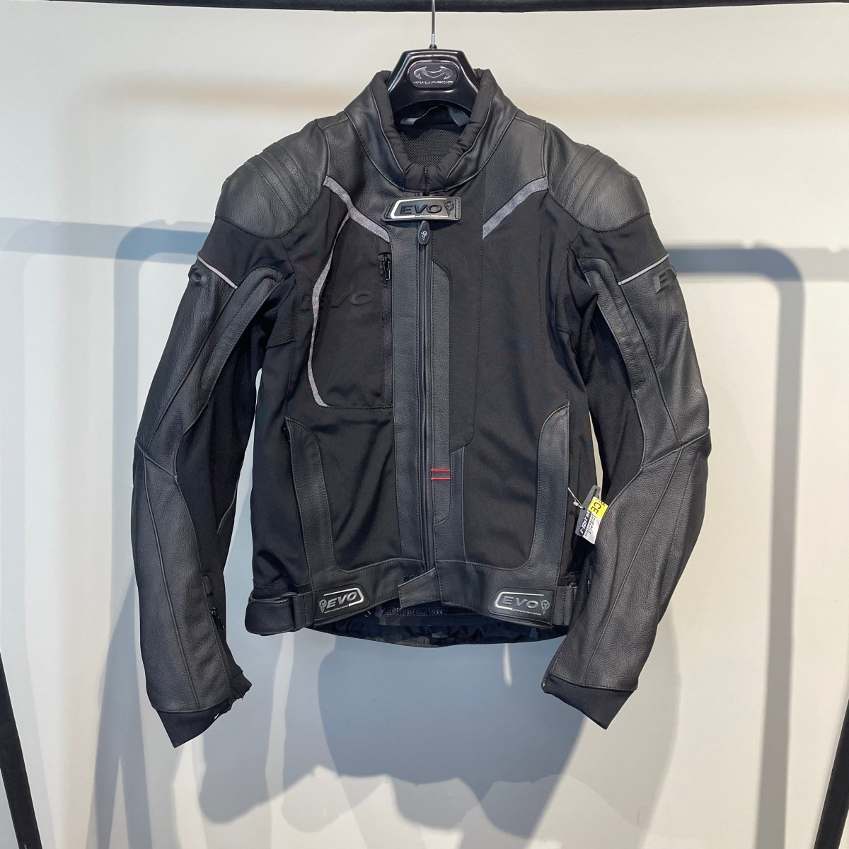 Evolution Motorjas Leer (52) - Tweedehandsmotorkleding.nl