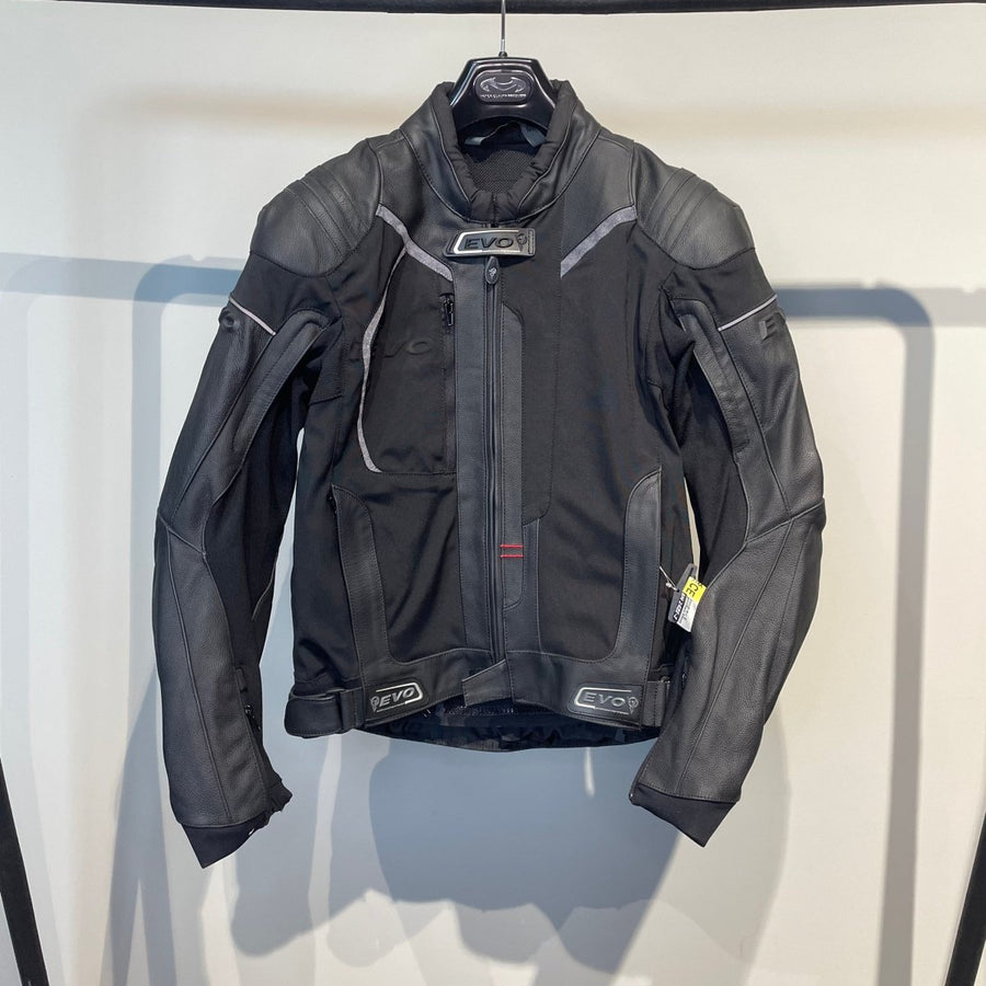 Evolution Motorjas Leer (52) - Tweedehandsmotorkleding.nl