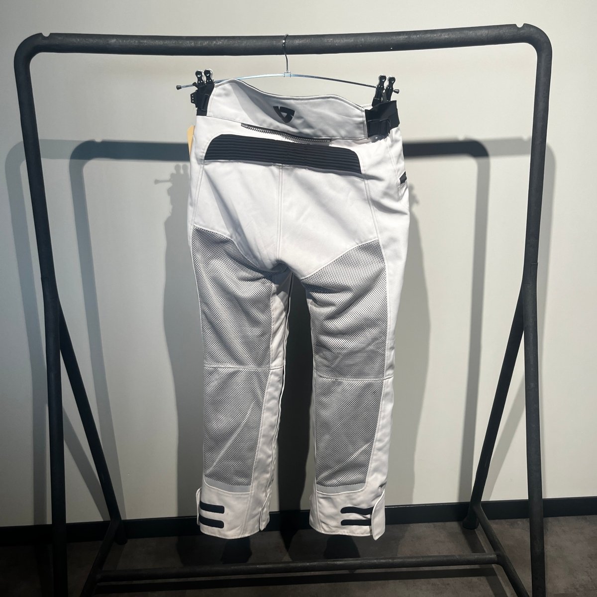 REV'IT Motorbroek Mesh (50) - Tweedehandsmotorkleding.nl