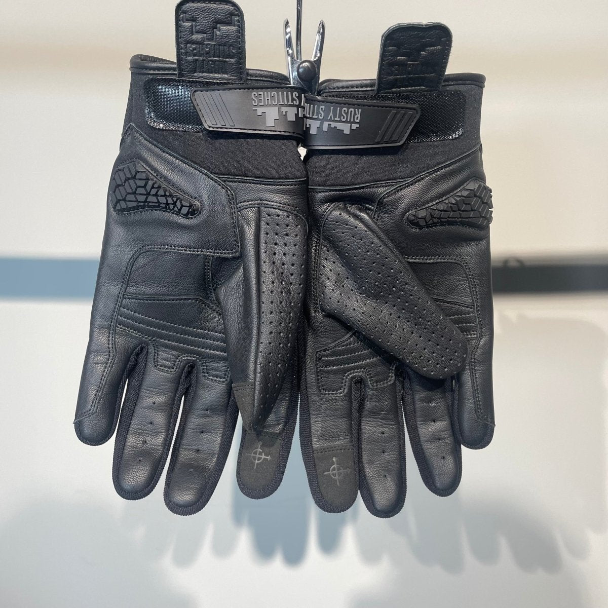 Rusty Stitches Motorhandschoenen Textiel (L) - Tweedehandsmotorkleding.nl